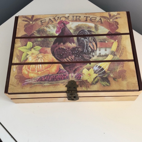 BENTLEY’S Finest Teas box Rooster velveteen lined